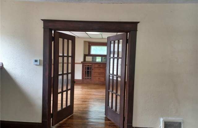 50 N Hazelwood Avenue Gallery 3