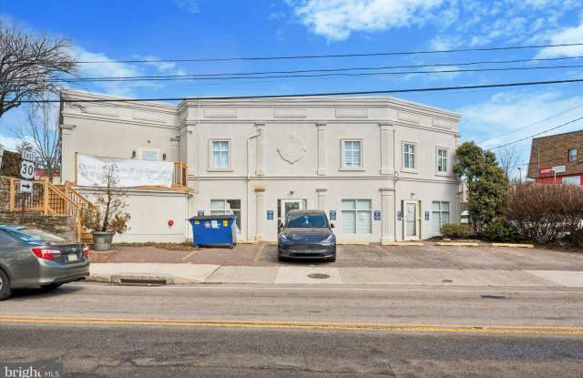 398 W LANCASTER Avenue photos photos