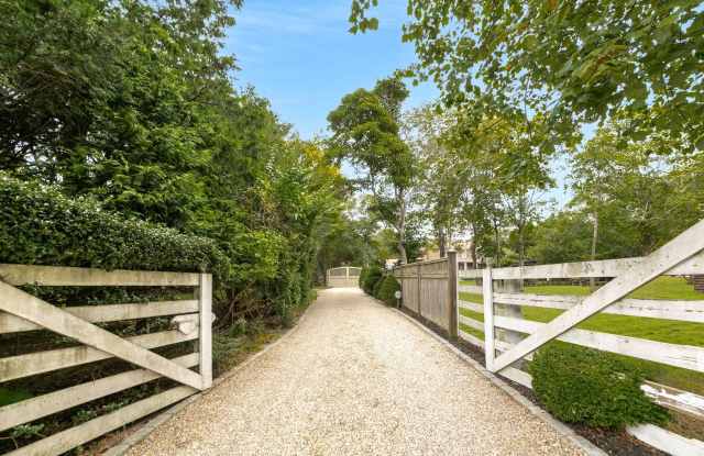 641 Montauk Highway Gallery 2