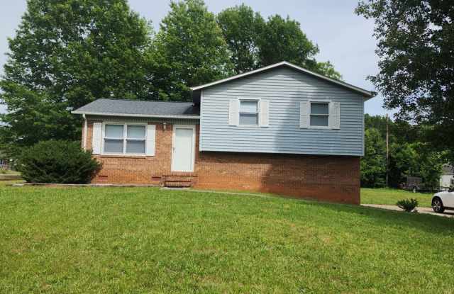 CUte and Cozy Split Level House FOR RENT in Walkertown photos photos
