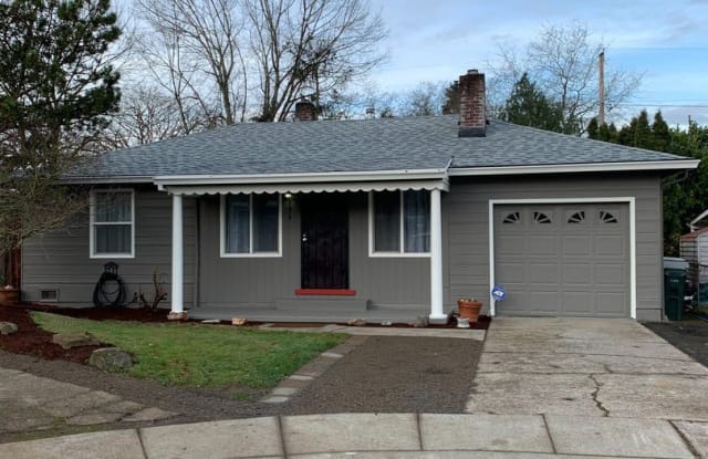 8815 SE Garden Lane - 8815 Southeast Garden Lane, Clackamas County, OR 97086