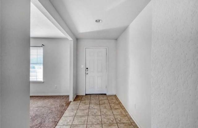 11501  Gaelic DR Gallery 4