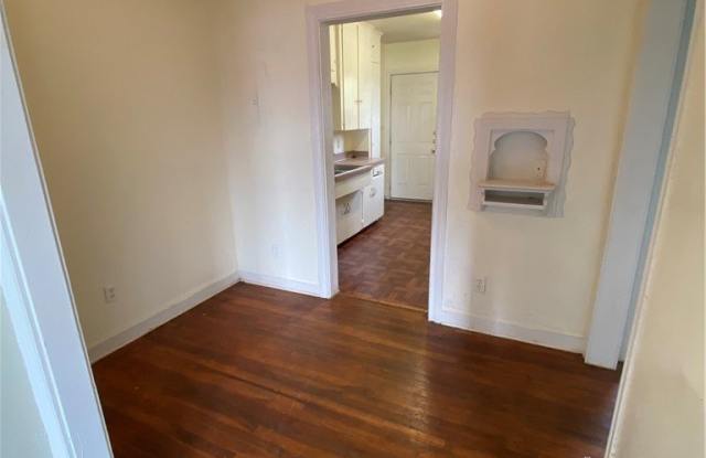 1224 6th Street Gallery 3