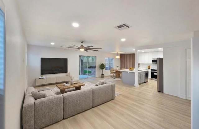 22276 W Devin Drive Gallery 2