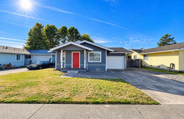 Charming 3-Bedroom Home with Attached Garage in McKinleyville! Gallery 1