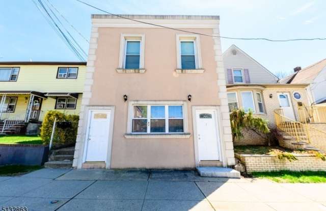 82 Pacific Ave photos photos