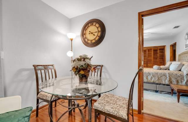 1942 Darryl Drive - 1 Gallery 3