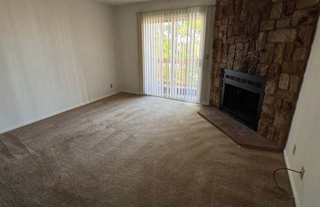 2 bedroom, 2 bath condo on Southwest side of Colorado Springs, MOVE IN SPECIAL Gallery 3