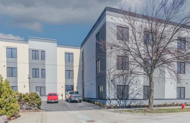 1300 Jefferson Street - 1300 Jefferson Street, Des Plaines, IL 60016