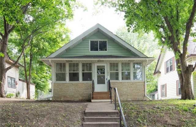 1020 Wilson Avenue photos photos