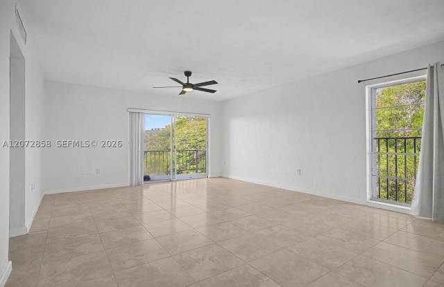 6900 N Kendall Dr Gallery 2