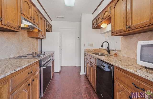 2 Bedroom Townhome  |Community Pool photos photos