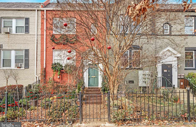 721 12TH STREET SE - 721 12th Street Southeast, Washington, DC 20003