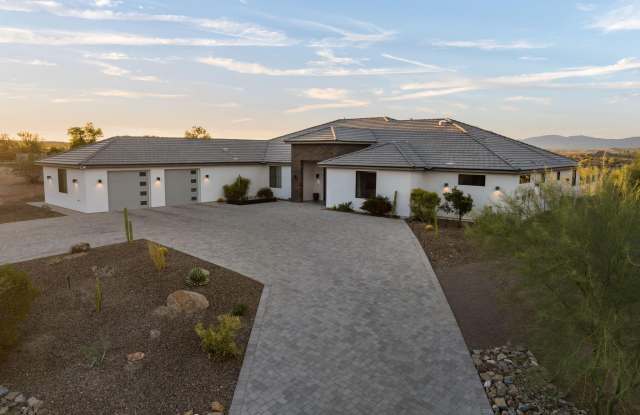 2500 LUPINE Lane Gallery 2
