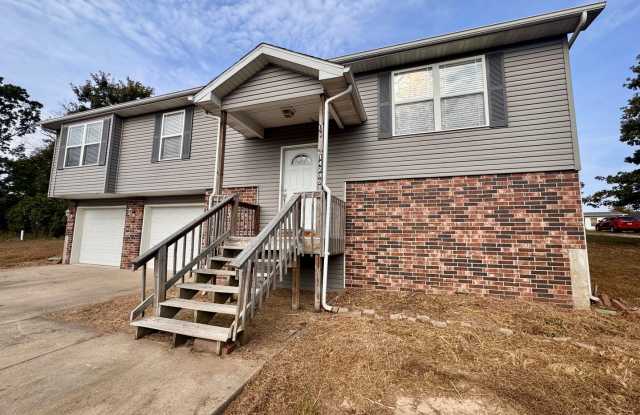 Three Bedroom Home In Waynesville/Freedom School District photos photos