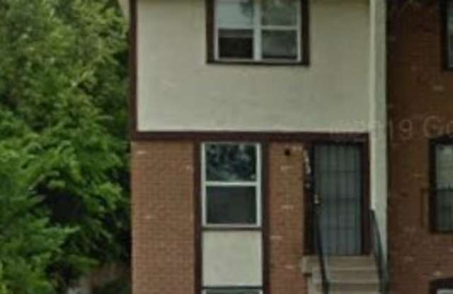 2812 E 10th St photos photos