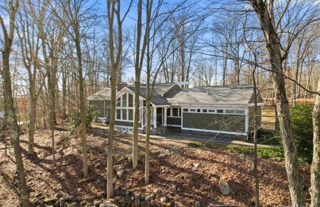 221 Big Oak Road - 221 Big Oak Road, Stamford, CT 06903