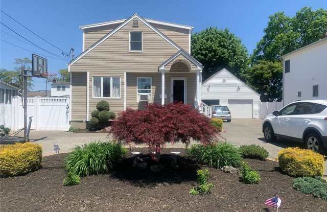 214 44th Street - 214 44th Street, North Lindenhurst, NY 11757