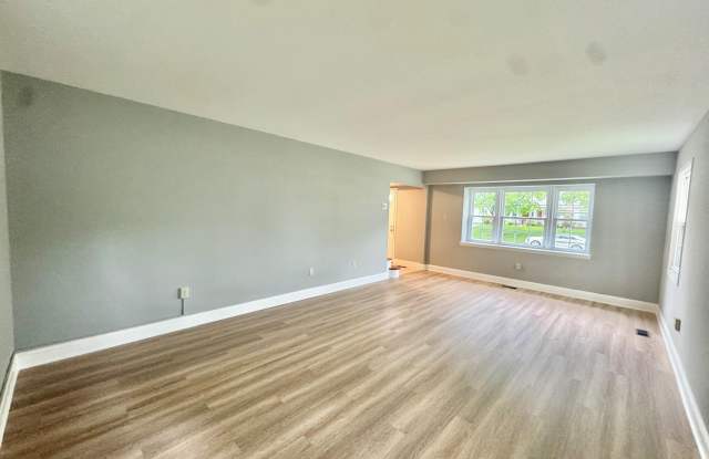 4908 ROCKY SPRING Lane Gallery 3
