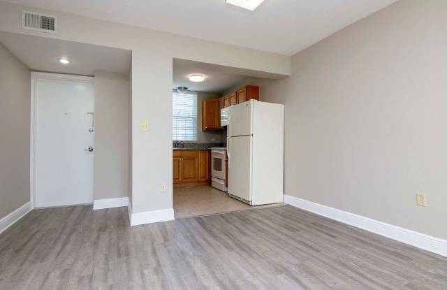 Ground Floor - Corner/End Unit - Upgraded 2/2 for Lease in Brandon, FL. photos photos
