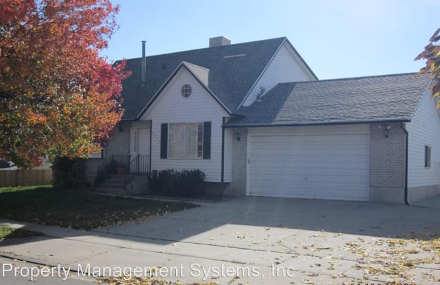 4913 W Niagara Way (5510 S) - 4913 West Niagara Way, Kearns, UT 84118