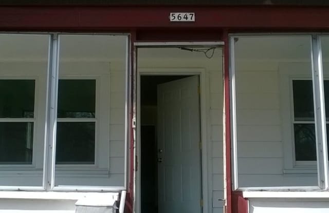 3BR SINGLE FAMILY MULTI LEVEL HOME WITH GARAGE, YARD, PORCH, REDONE, VERY NICE! photos photos