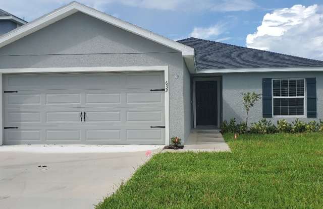 4-Bedroom, 2-Bathroom in Villamar Winter Haven photos photos