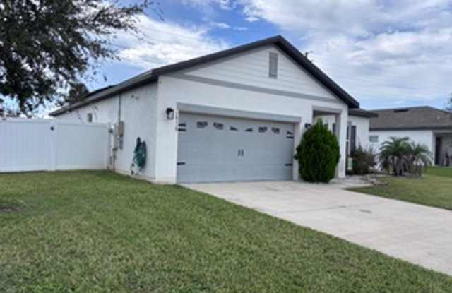~4/2~ Florets Drive ~ Cherry Lake Landing ~ Fenced Back Yard! photos photos