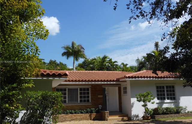 6815 Gratian St - 6815 Gratian Street, Coral Gables, FL 33146