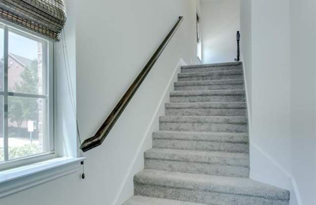 7811 Liverpool Lane Gallery 4