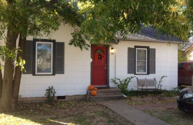 218 S Walnut St - 218 South Walnut Street, Stillwater, OK 74074