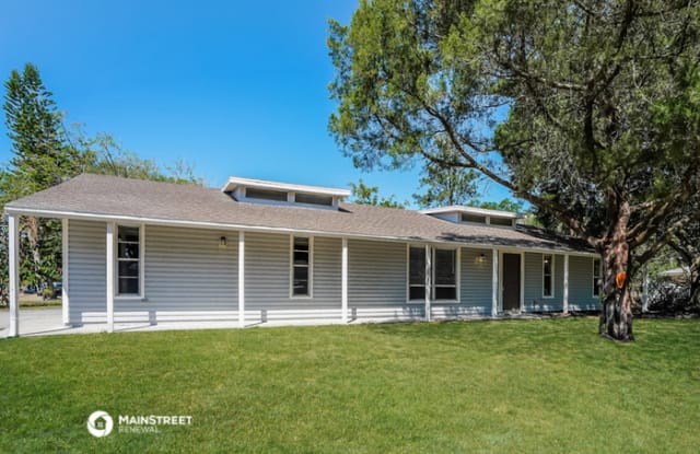2849 Davis Boulevard - 2849 Davis Boulevard, Fort Myers Shores, FL 33905