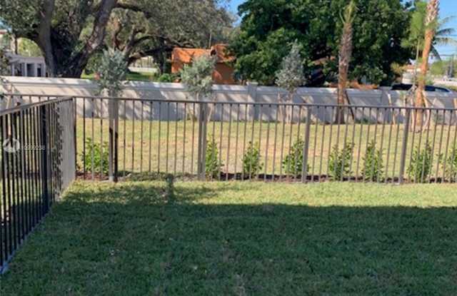 4615 Shire Ln Gallery 3