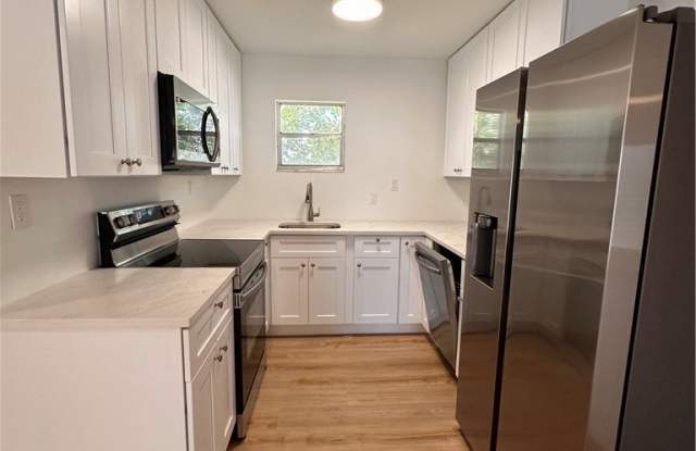 4931 Vincennes Court Gallery 2