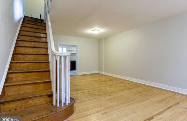 1239 S ALDER Street Gallery 4