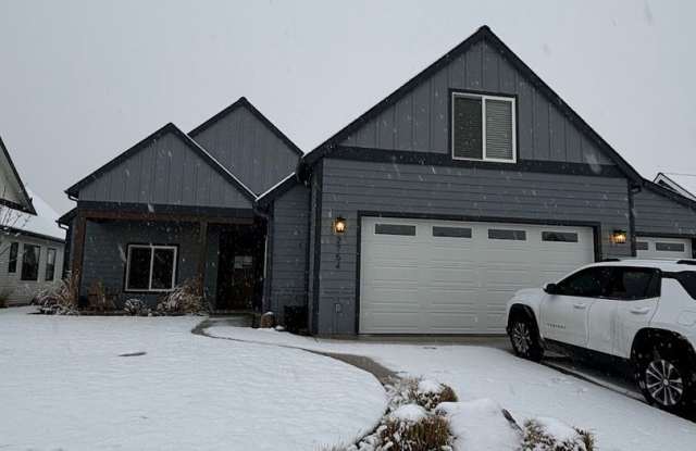 Stunning 4-bedroom, 3-bathroom home in The Ranch Club photos photos