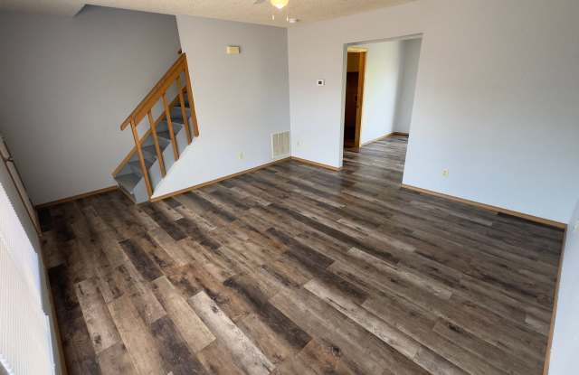2 Bedroom 1.5 Bathroom Townhouse Gallery 3