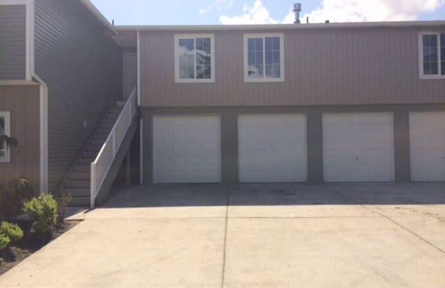 927 4th Ave N,  Apt #2 - 927 4th Avenue North, Kent, WA 98032