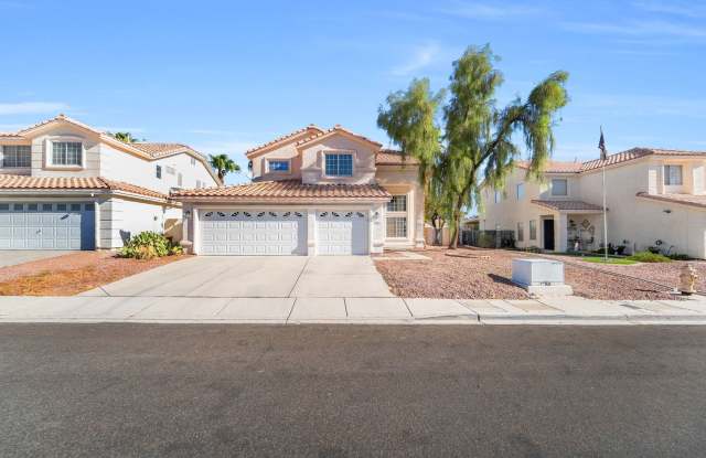 Spacious Silverado Ranch Home with 5 Bedrooms, 3-Car Garage & Covered Patio! photos photos