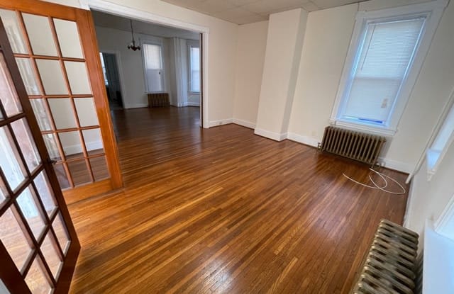 431 N Locust St Gallery 3