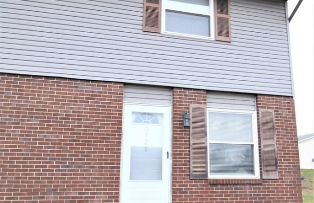 2720 Walden Bluff Court - 2720 Walden Bluff Court, Grove City, OH 43123