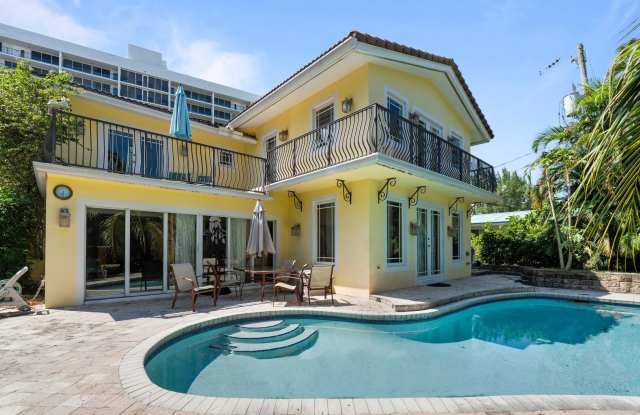 518 N Riverside Drive photos photos