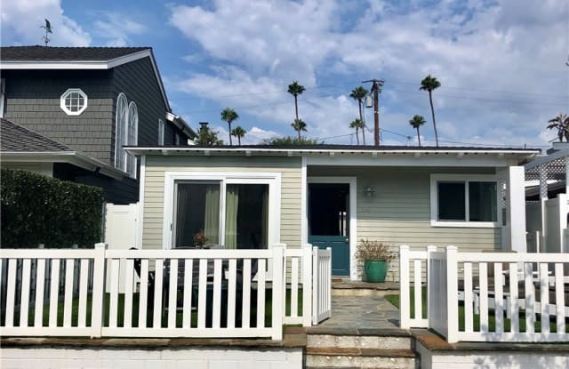 241 Heliotrope Avenue - 241 Heliotrope Avenue, Newport Beach, CA 92625