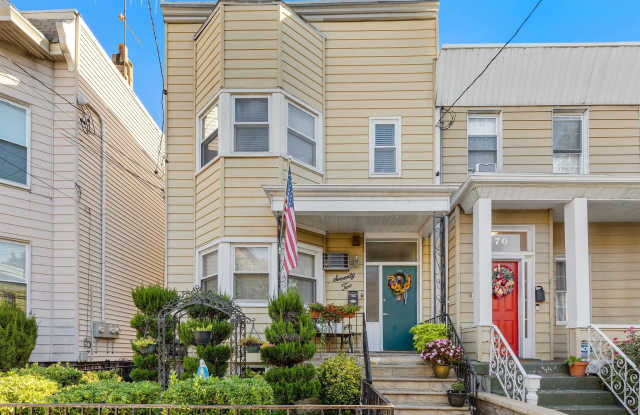 72 RESERVOIR AVE photos photos