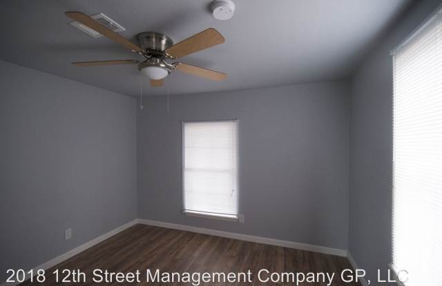 1200 Walnut Gallery 4