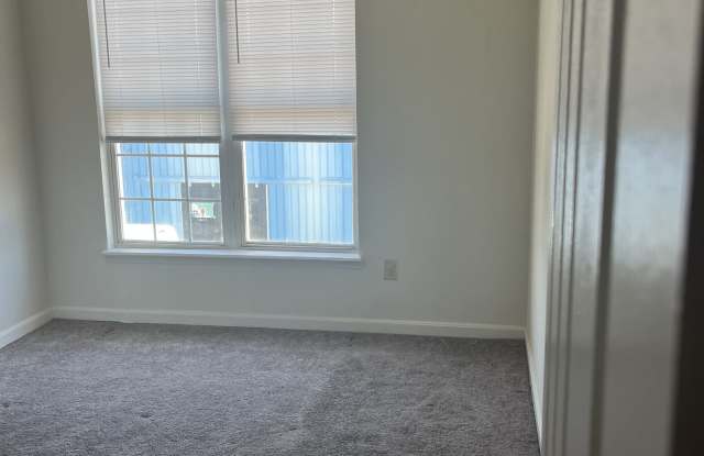 1038 Logan - 2 Gallery 3