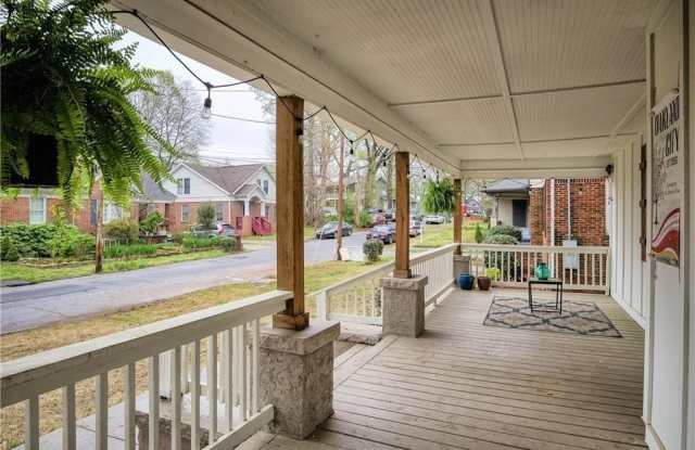 1130 Larosa Terrace SW Gallery 4