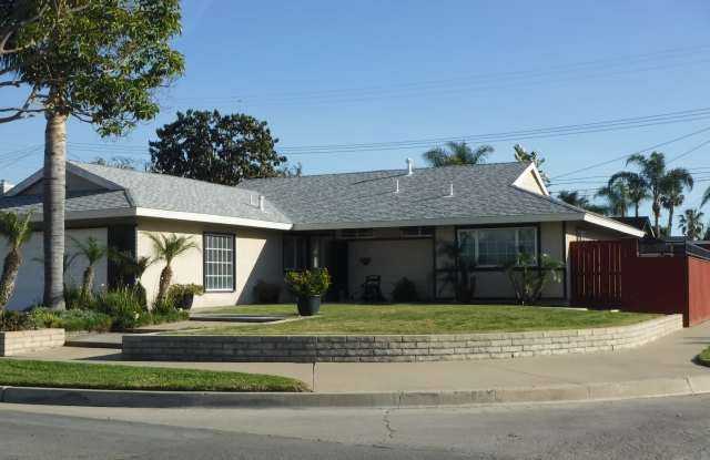 On Cul-De-Sac: 3 Bedroom 2 Bath Single Story Home, photos photos