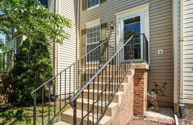 6105 Jenlar Dr - 6105 Jenlar Drive, Centreville, VA 20121