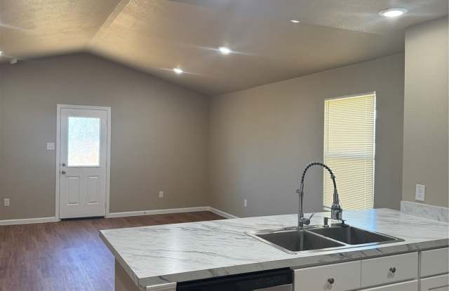 236 Peace Lily Way Gallery 3